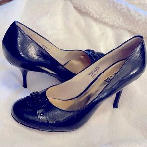Michael kors kitten heel